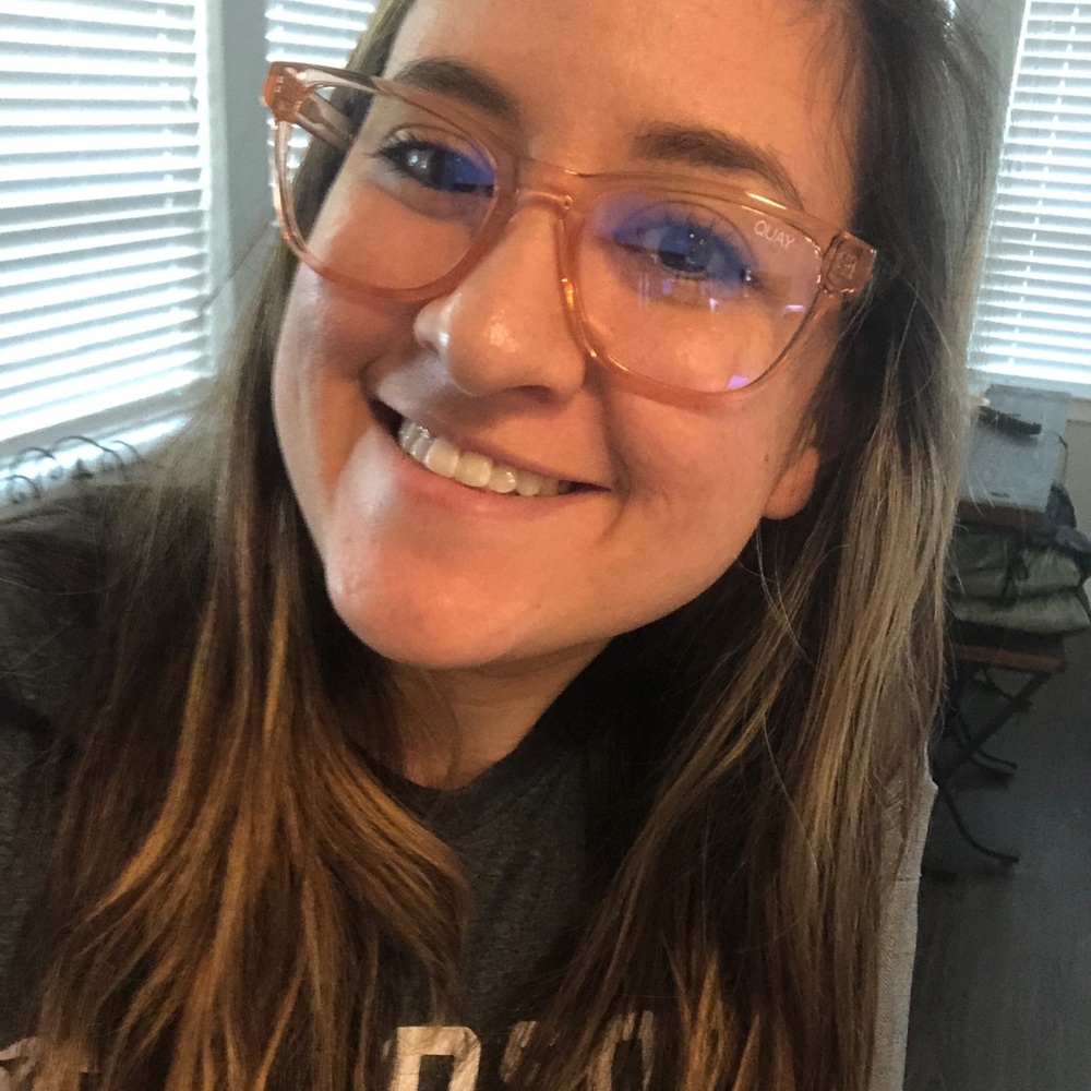 Meet your Posher, Jennifer